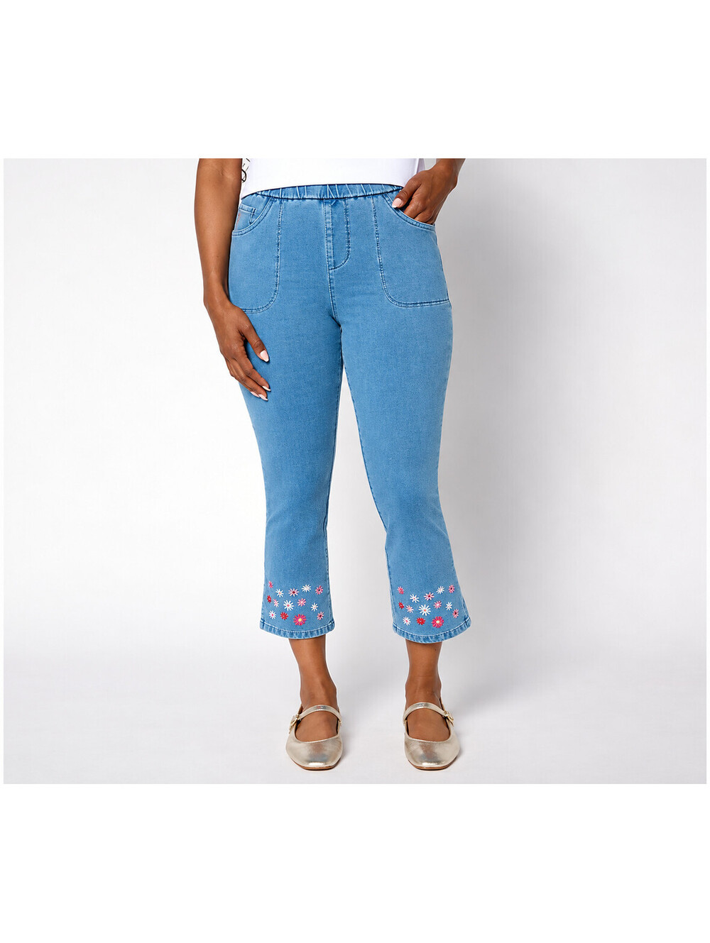 Quacker Factory Short DreamJeannes Wildflower Crop Pants Medium Wash, Size 3X